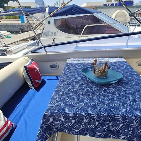 Desire Charming House Boat Hotel ปาแลร์โม ภายนอก รูปภาพ