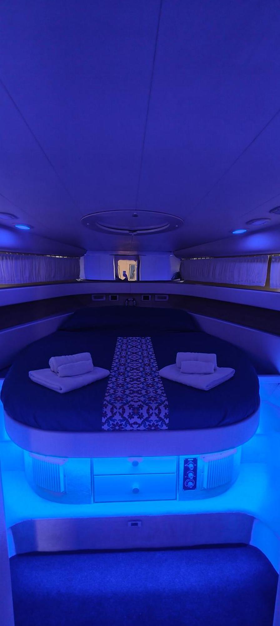 Desire Charming House Boat Hotel ปาแลร์โม ภายนอก รูปภาพ