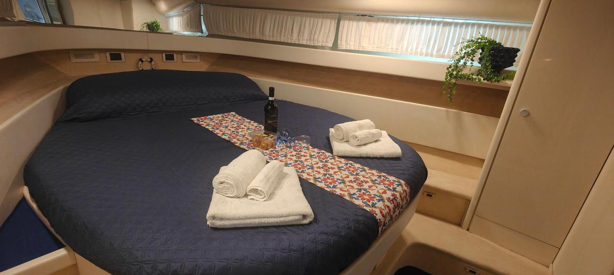 Desire Charming House Boat Hotel ปาแลร์โม ภายนอก รูปภาพ