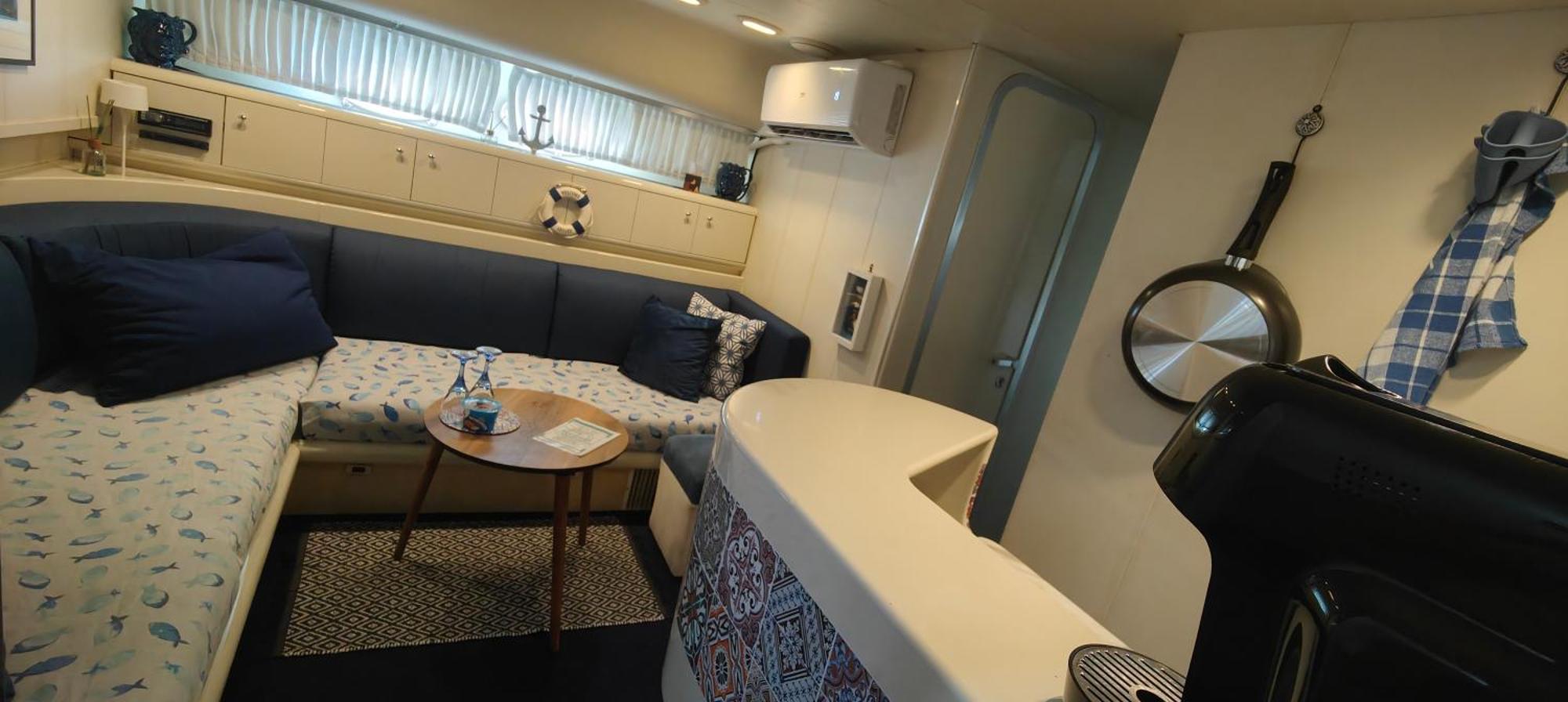 Desire Charming House Boat Hotel ปาแลร์โม ภายนอก รูปภาพ